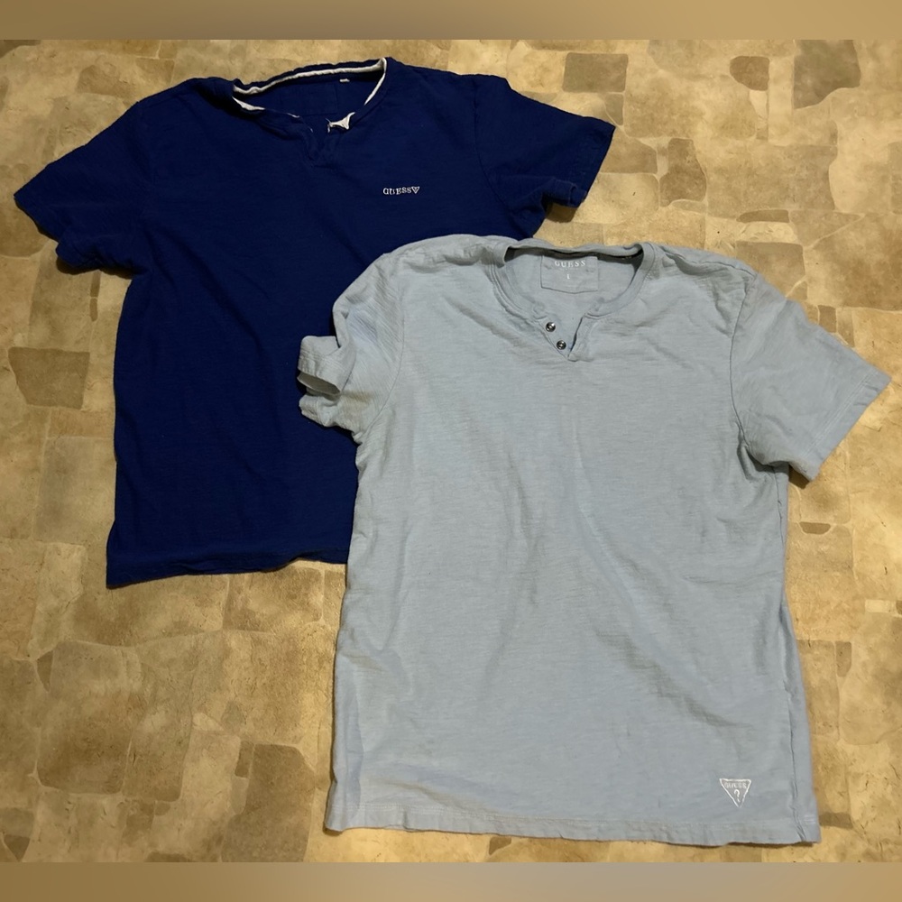 Guess Kids Navy and Light Blue Tees Size Large